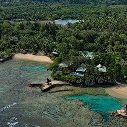 Savasi Island, Savusavu Fiji, Resort waterfront