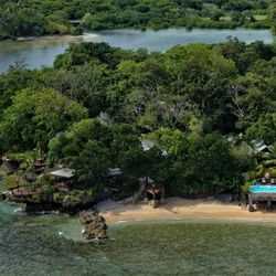 Savasi Island, Savusavu Fiji, Resort waterfront