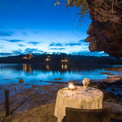 Savasi Island Resort - Dining & Bar